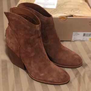 NEW Kork Ease lapra style bootie size 9